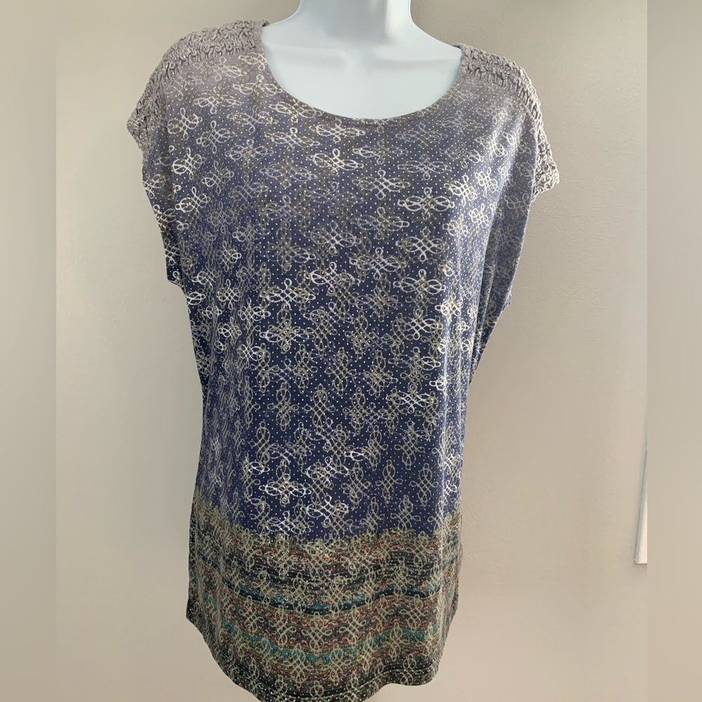 Liz Claiborne Patterned Top